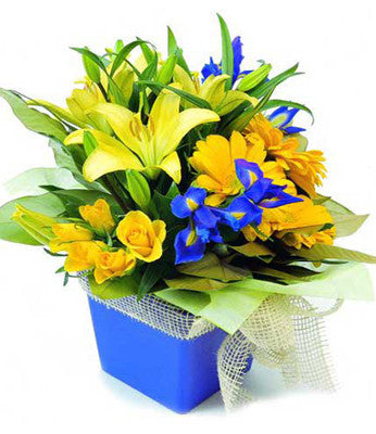 Sun-Drenched Summer Rose Bouquet